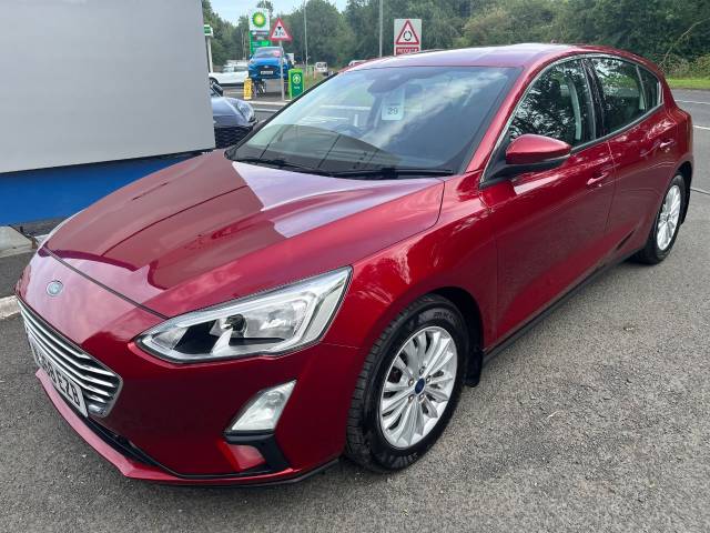 Ford Focus 1.0 EcoBoost 125 Titanium 5dr Hatchback Petrol Ruby Red