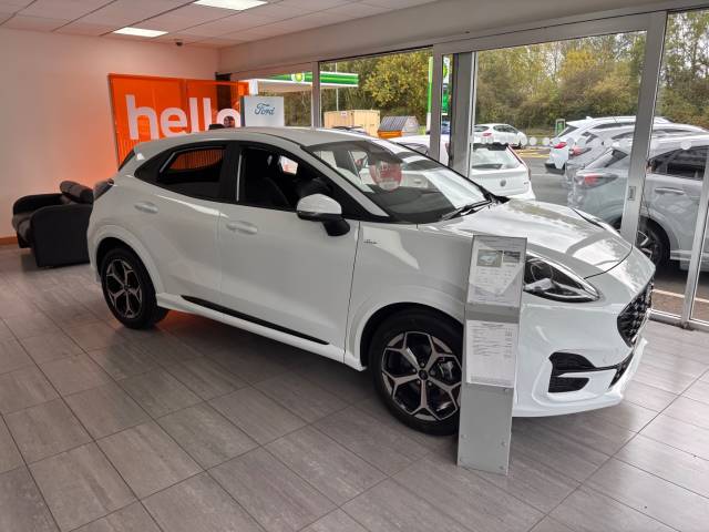 Ford Puma 1.0 EcoBoost Hybrid mHEV ST-Line 5dr DCT Hatchback Petrol White